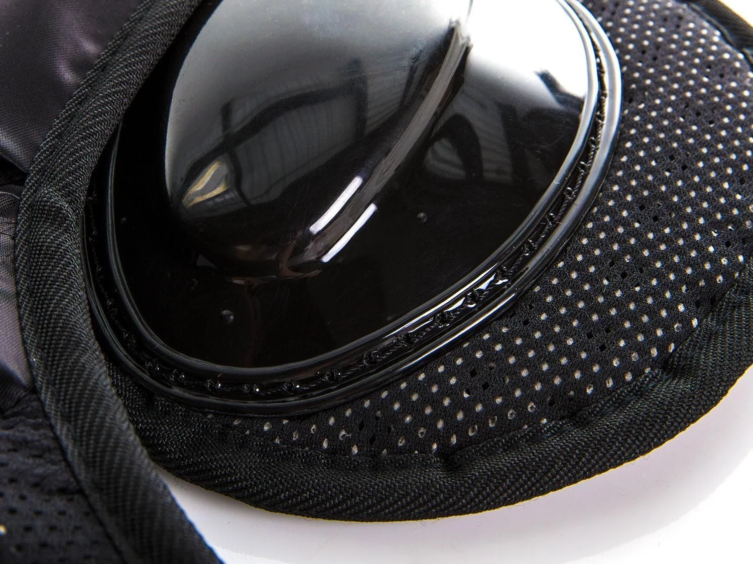 Diamond UMP LITE Series Chest Protector 6 Diamond UMP LITE Series Chest Protector - Image 4